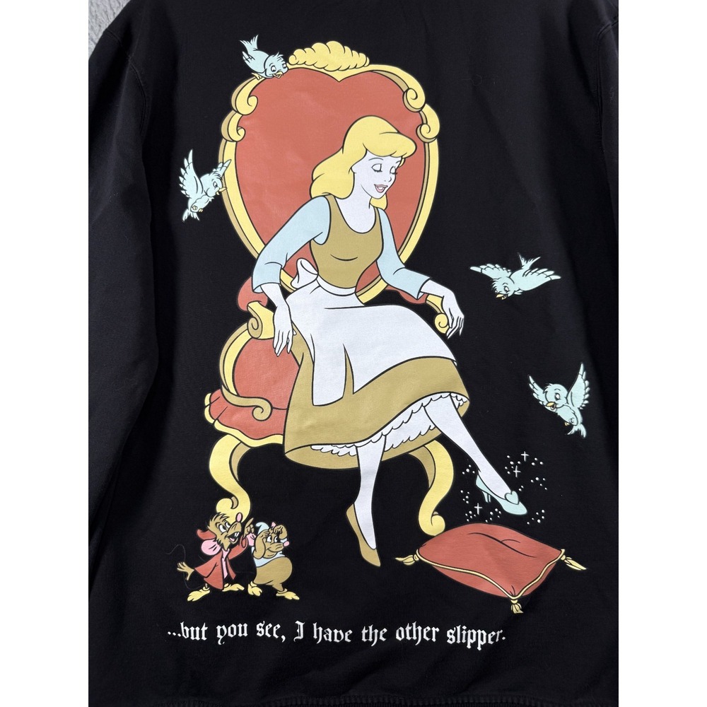 Disney Princess Cakeworthy Cinderella Pullover Sweater Womens size Medium